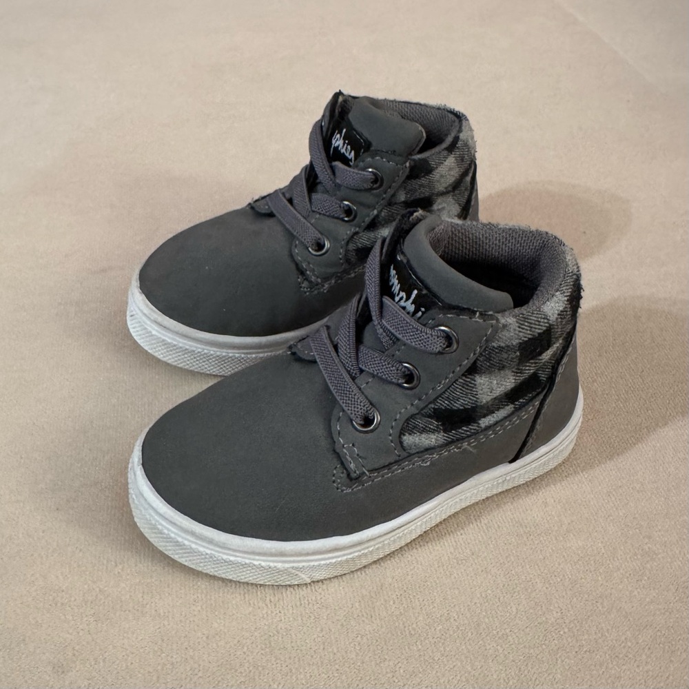 Oomphies Gray & Plaid Hightop Toddler Shoes